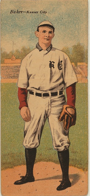 库里20分勇士四人20+大胜 排名反超至西部第九.